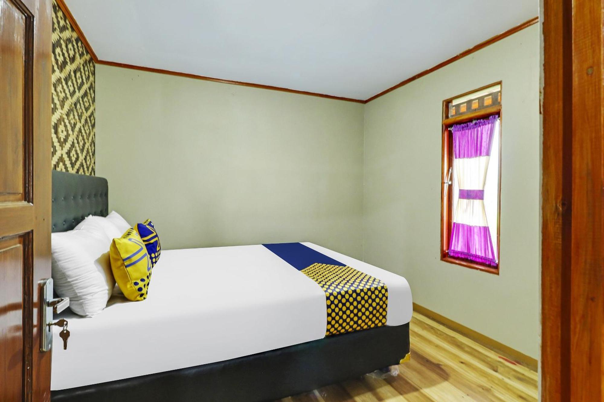 Oyo Homes 90956 Desa Wisata Guranteng Pendjalu Εξωτερικό φωτογραφία