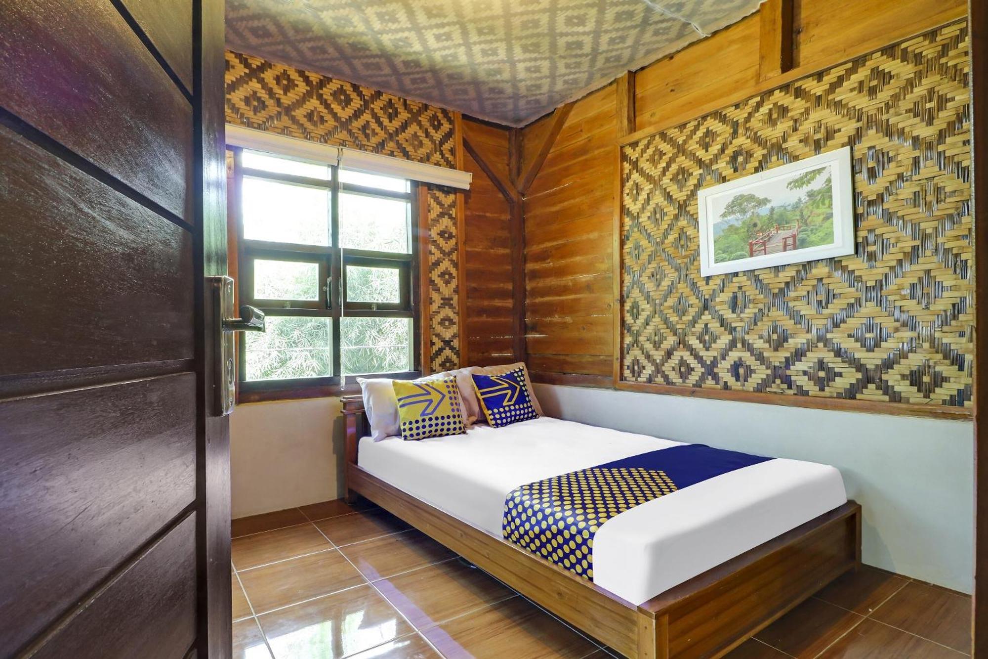 Oyo Homes 90956 Desa Wisata Guranteng Pendjalu Εξωτερικό φωτογραφία