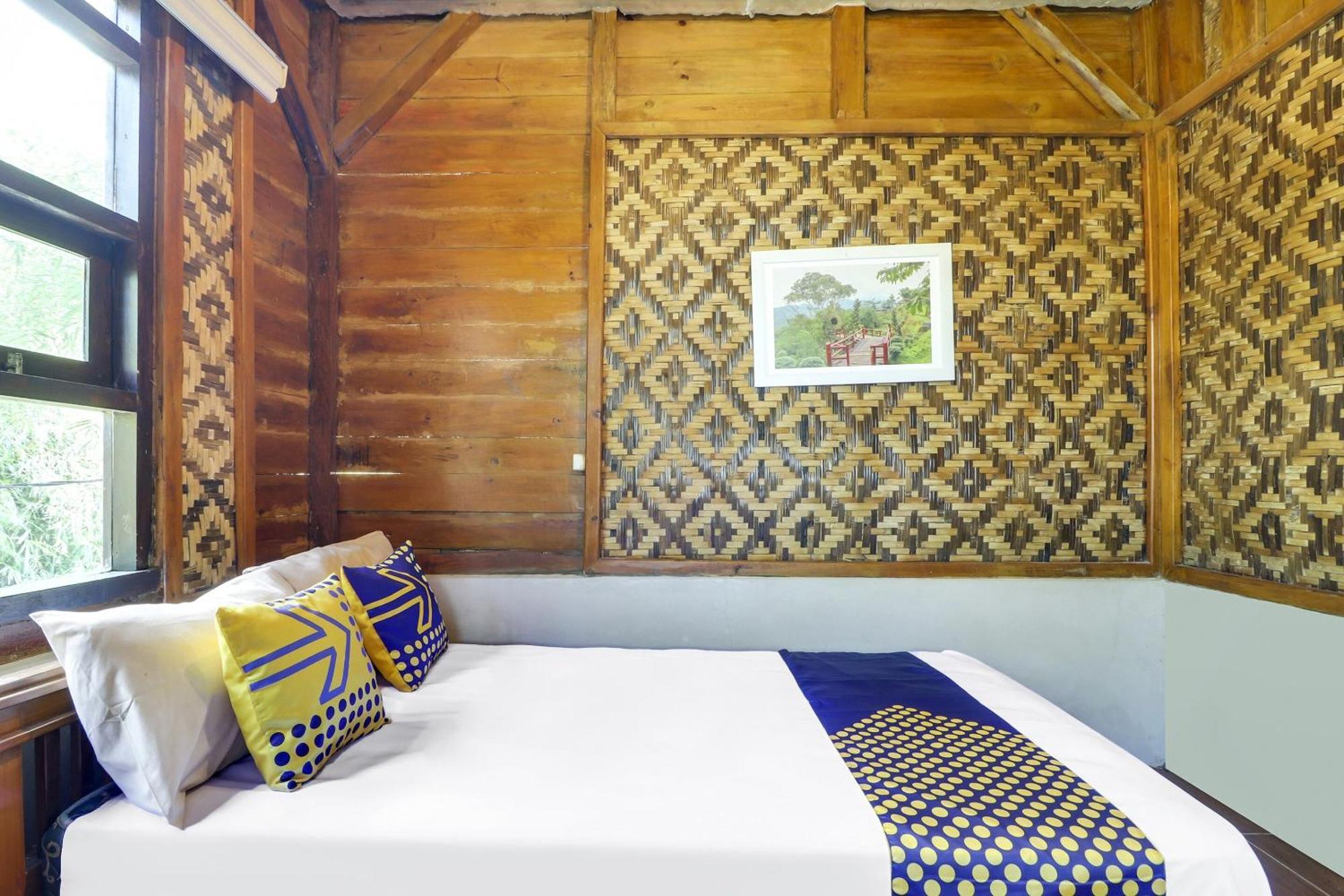 Oyo Homes 90956 Desa Wisata Guranteng Pendjalu Εξωτερικό φωτογραφία